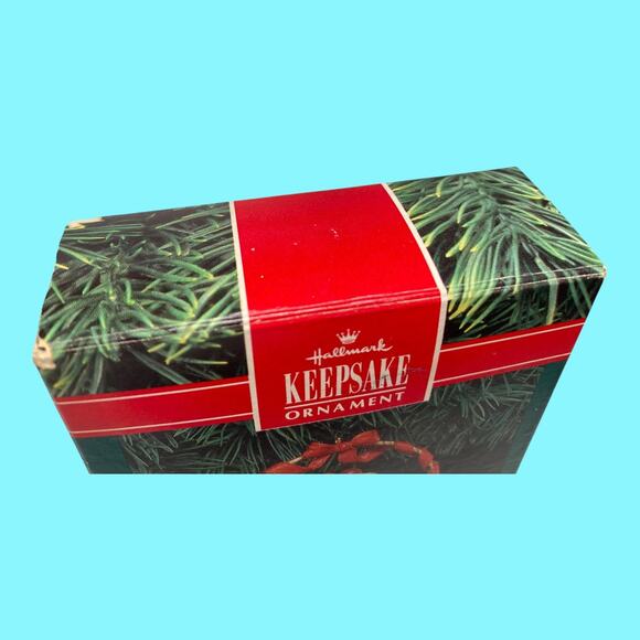 Vtg 1991 Christmas Welcome Handcrafted Hallmark Christmas Ornament Wreath - Picture 6 of 6